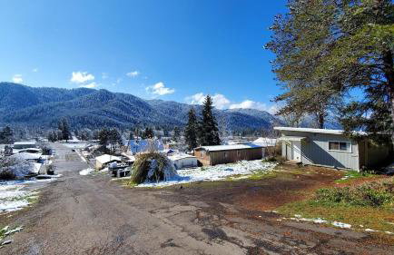 Panoramic View 2br on Hill in Uptown Oakridge - Foto 21