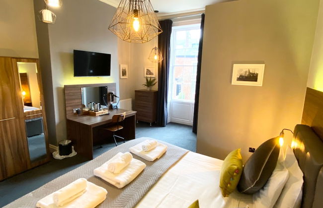 Claremont The Waterhouse - Photo 8