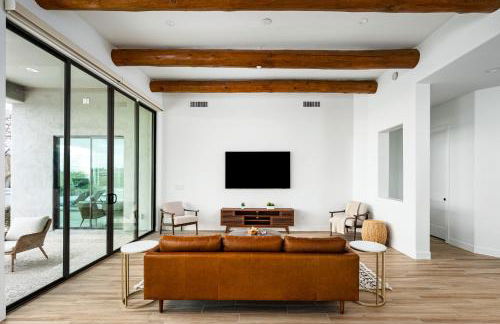 Mountain views swimming a private escape at Sonoran Serenity - Foto 44