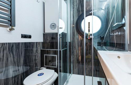 Domek na wodzie Topiko Czarter przy Hotelu Ognisty Ptak - Foto 14