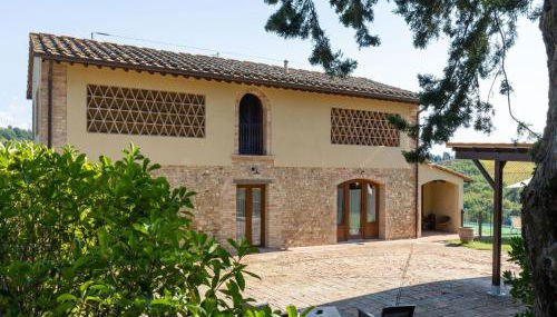 Farmhouse in Tuscany With Pool & Vineyard View - Foto 2