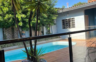 Linda Casa com Piscina e Edícula Gourmet Ouro verde - Foto 2