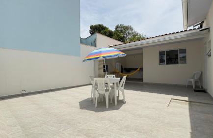 Cantinho Perfeito para Dois Conforto e Mar Bem Pertinho, Casa terrea no centro 80M Praia, Ar, Enxoval,Estacionamento e churrasqueira - Foto 16