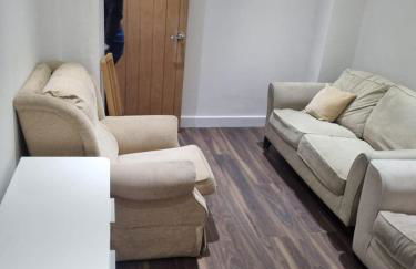 Large Rooms with Desk, Gardens & Great Transport - Foto 7