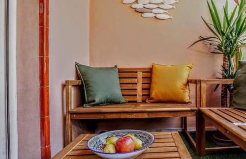 Blue Marine Home - Parking, Pool, AC, WiFi - Photo 5