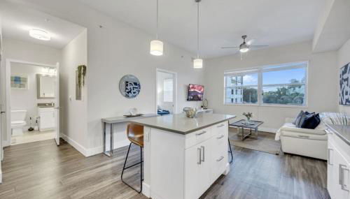 Trendy One Bedroom Getaway Steps from Biscayne - Foto 2