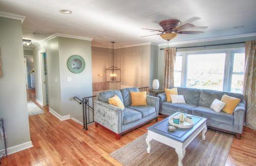 Gorgeous beach house with large pool & private beach, just 3 blocks away!! - Foto 5