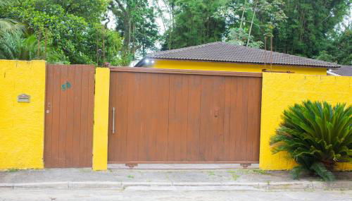 Casa Amarela, 3 Quartos , 15 camas, Acesso rápido às praias - Foto 2