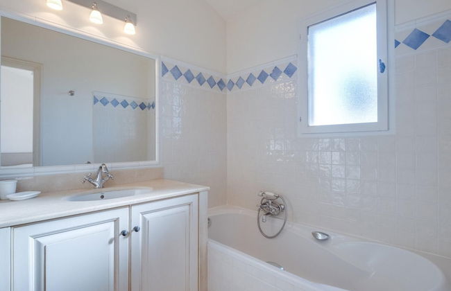 Terraced House in Domaine de Saint-endreol With Golf, SPA and Communal Pool - Photo 42