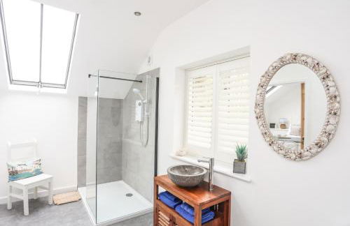 Bwthyn Gwenyn Yr Haf Summer Bee Barns - Photo 27