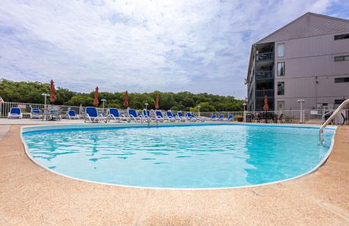 F Lakefront! Remodeled, Sleeps 4, Boat Slip, Patio, WiFi, Cable, Pool - Foto 33