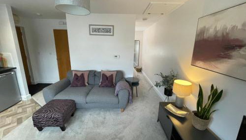 Compact Modern Apartment Single Person or Couple Only - Foto 3