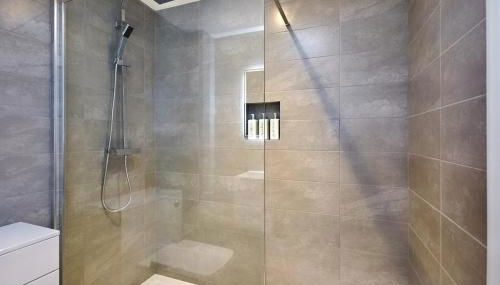 2022 Modern Home In Central Hayle With Parking & EV plug - Foto 3