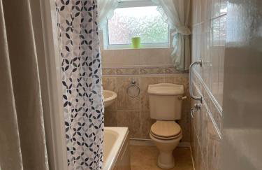 Spacious, Sleeps 18, 3 Bathrooms, Parking, Park, Mansfield - Foto 19