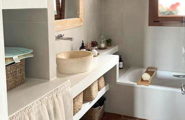 PRAGA 2 - Encantadora casa con piscina y vistas al bosque! - Foto 23