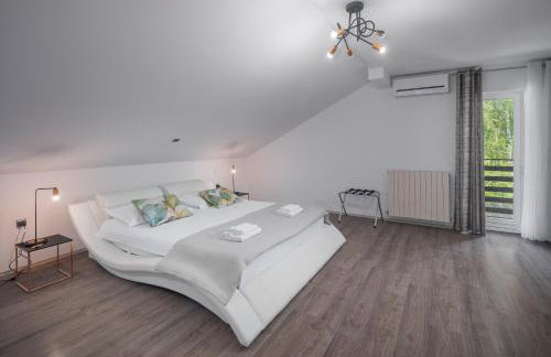 Villa Bella, villa with heated Pool - Foto 20