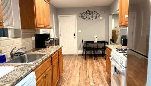 Cozy 1BR Retreat Near Transit, Dining And Parking - Foto 5, stove, dishwasher