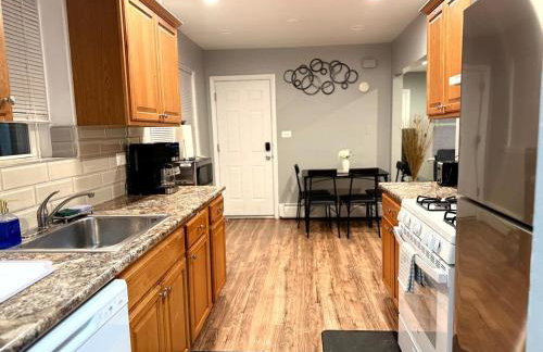 Cozy 1BR Retreat Near Transit, Dining And Parking - Foto 5