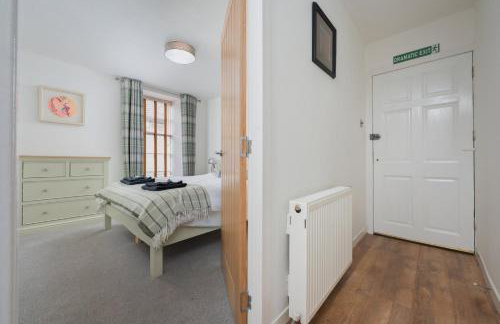 Historic 1BR Home in Culross Near Filming Sites - Foto 13