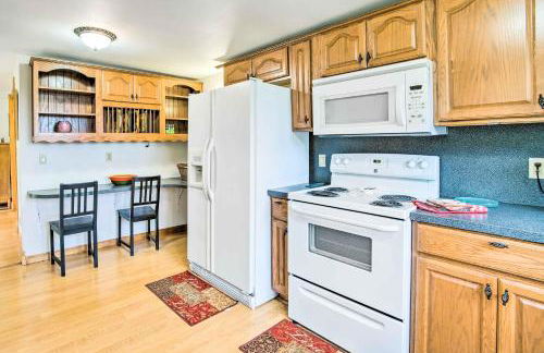 Quaint Coquille Getaway Near Beaches and Parks! - Foto 15