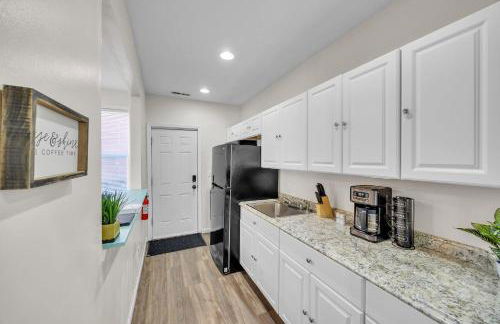 Charming Getaway on Ash St- Minutes from Cinci - Photo 17