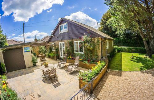 Holiday Home Schönes Ferienhaus in Hastings mit Whirlpool- Terrasse und Garten by Interhome - Foto 1