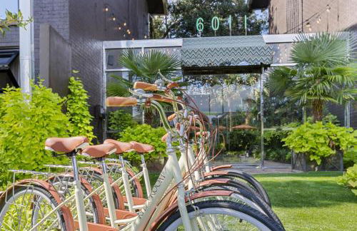 Modern 2BR Dallas Loft w Private Outdoor Terrace - Foto 34