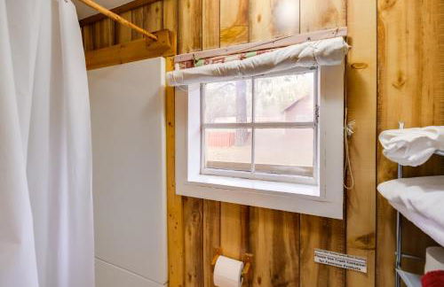 Black Diamond Guest Ranch Cabin with Lodge Access! - Foto 10