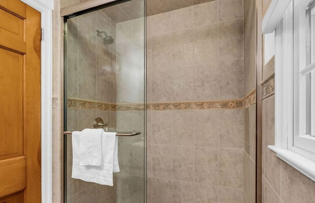 Fall Family Oasis Fireplace Theater and Games - Foto 57