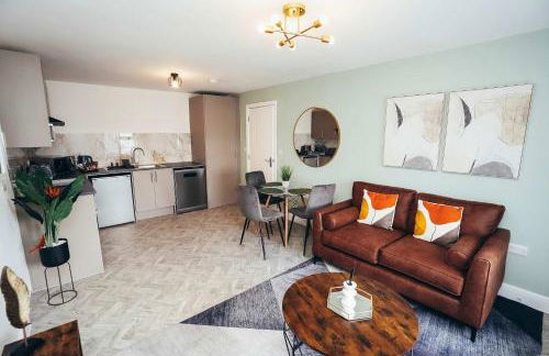 BIG discounts this week only Free Parking WiFi - Photo 1