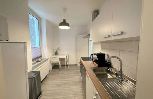 Möblierte Erdgeschoss-Wohnung mit Parkplatz in bester Lage des Stadtzentrums Herne, WLAN, Netflix- Super Autobahn-und ÖPNV-Anbindung - Foto 14