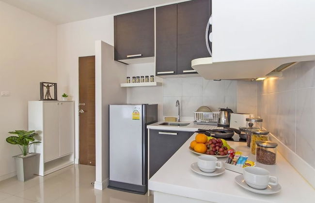 Chic Condo Karon by RESAVA - Photo 8