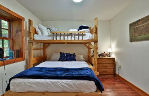 Spacious Vermont Mountain Retreat - 4BR,4BA - Near Skiing & Hiking - Perfect for Groups - Foto 24