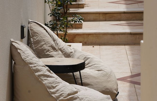 Pebble Luxury Suite by the Sea - Photo 32