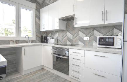 Modern Detached 4 Bed 3 Bath Villa with private pool close to all amenities - Foto 13