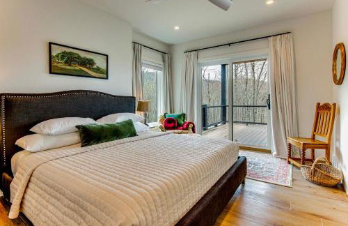 Deck and Mountain Views Black Chalet in Glenville - Foto 12