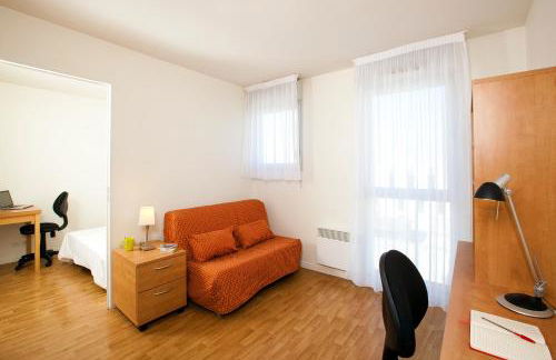 Séjours & Affaires Rennes Longs Champs - Foto 11