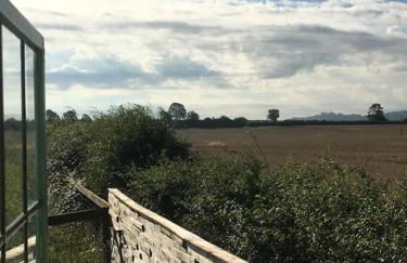 Private Shepherds hut with Castle view - Foto 11
