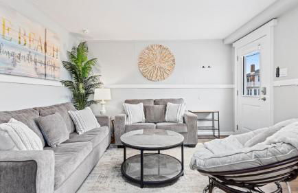 Modern Beach Retreat Sleeps 8 - Big Yard & BBQ - Foto 1