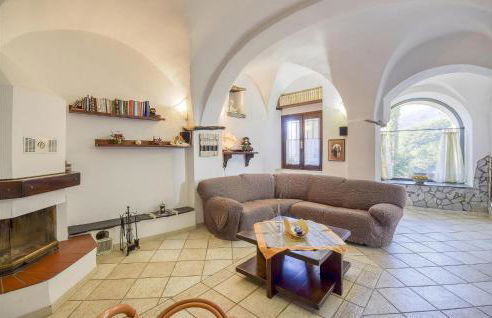 2 Bedroom Awesome Home In Vado Ligure - Foto 3