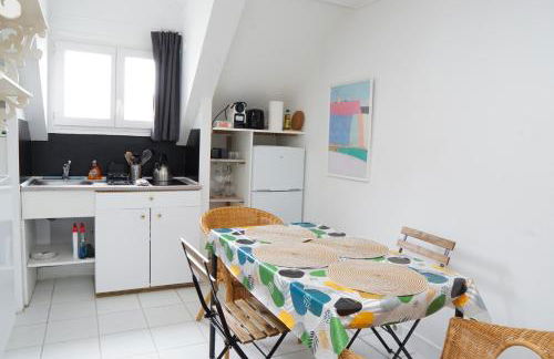 EXIGEHOME-Studio à 5 minutes du centre de Versailles-1er étage - Foto 2