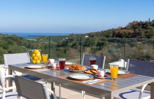 Etesians Villa, Heated Pool & Spa Whirlpool, BBQ, By ThinkVilla - Foto 4