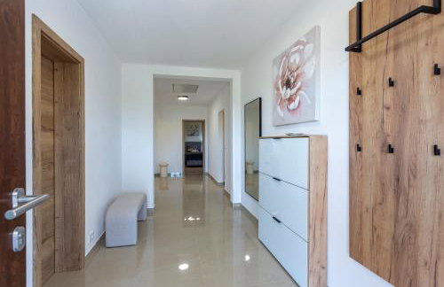 Luxurious new apartment with pool - Foto 25