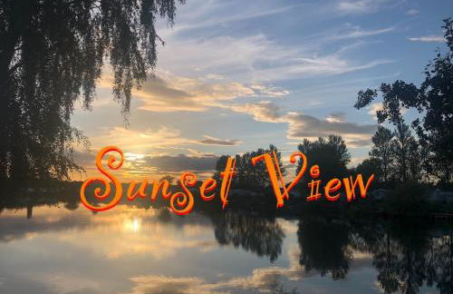 Tattershall Lakes Sunset View Caravan Lakeside, Hot Tub, Garden, Private Fishing Peg & WiFi - Foto 37