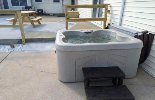 Hot Tub Hideaway by Timber Oaks Vacation Rentals - Foto 14