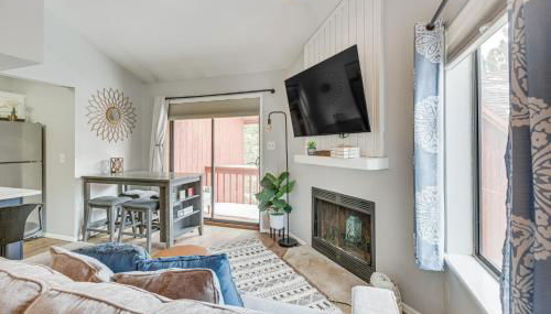 Cozy Angel Fire Condo - Walk to Ski Lift! - Foto 4