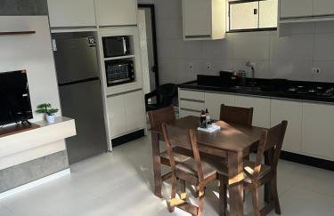 Casa Nova, com cozinha planejada, bem localizada! - Foto 15