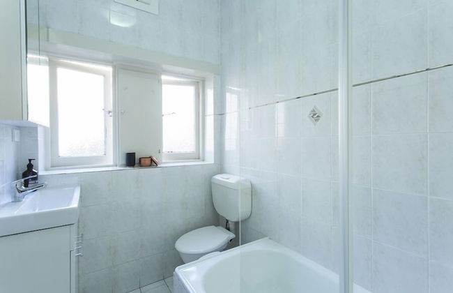 Bright Beachside Curlewis Apartment - Photo 6