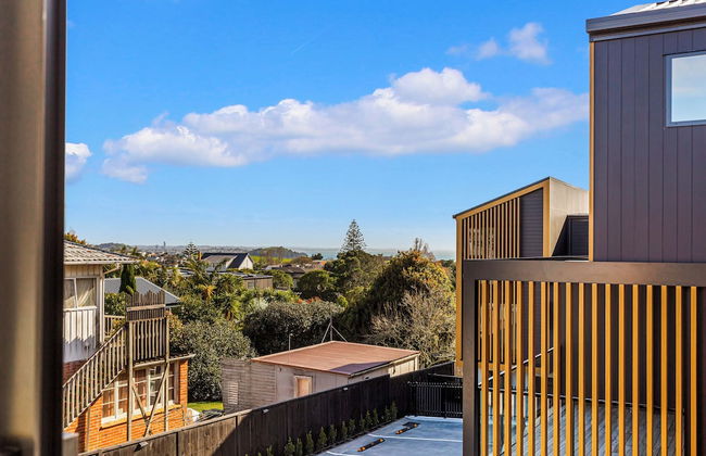 Modern 2BR Townhouse in Mission Bay I Zodiak Stays - Photo 16
