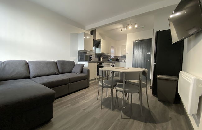 StayCrewe Apartments - Photo 20